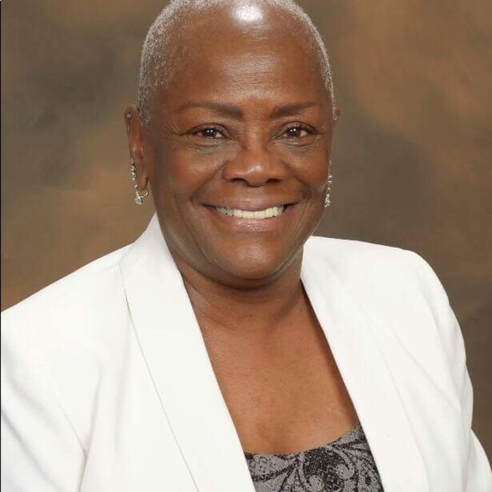 Meet your Posher, Gwendolyn